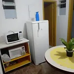 Alugo quarto individual e mobiliado